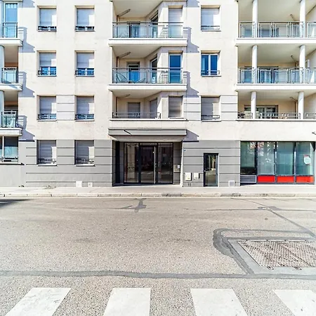 Balcon Et Design Urbain - Et Metro Apartment *